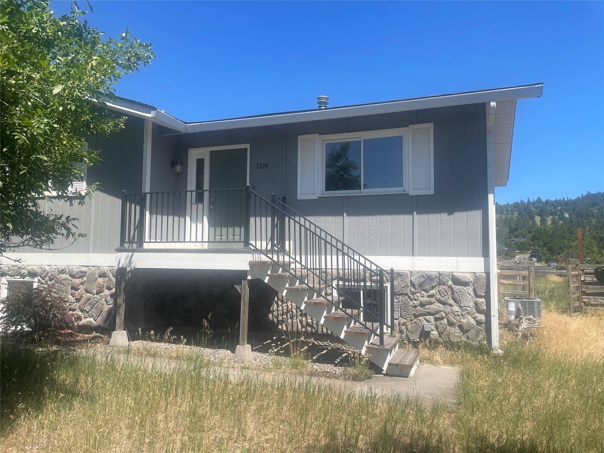 1320 Lower Lincoln Hills DR, Missoula, MT 59802