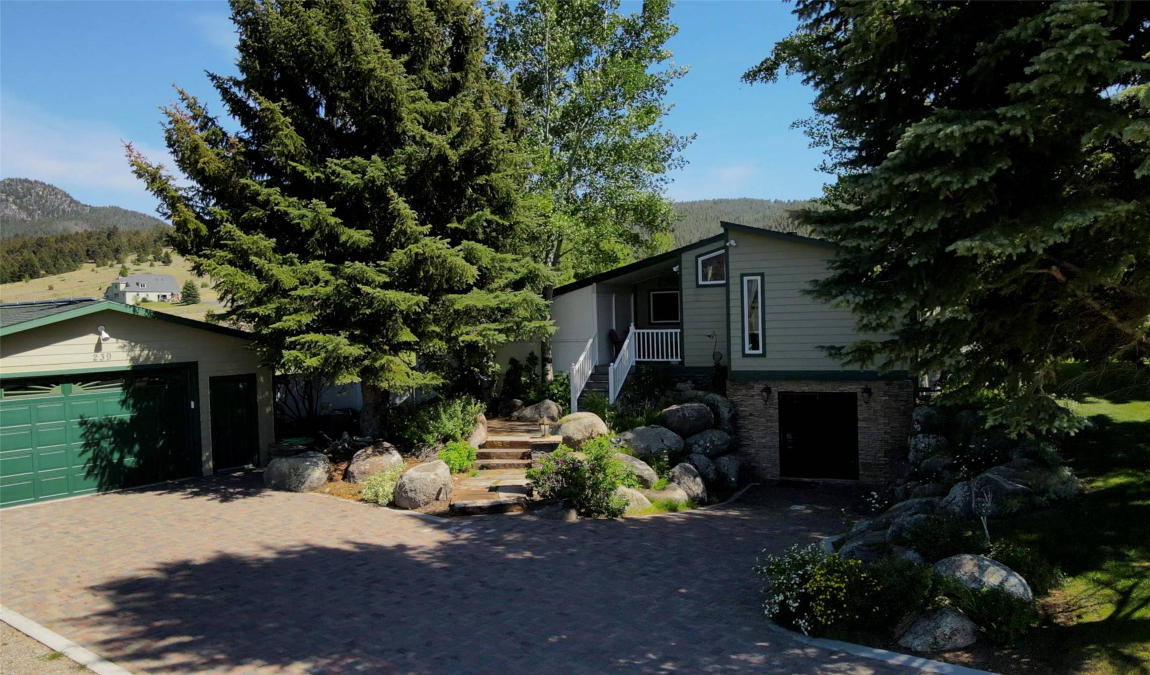 239 Meadow View DR, Butte, MT 59701