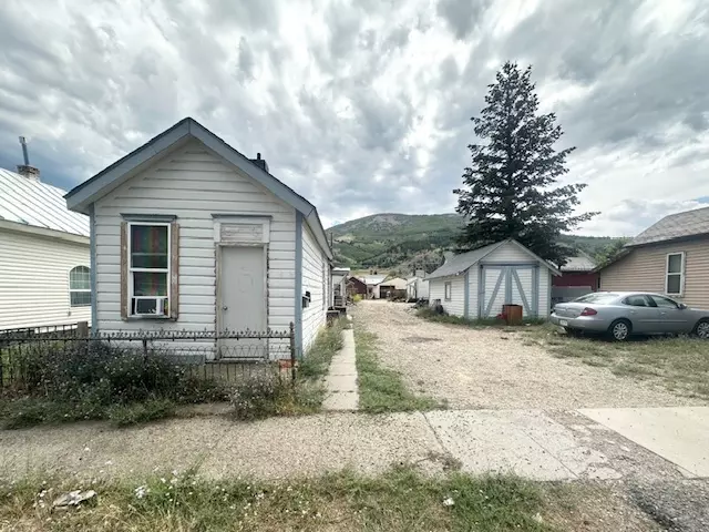 1105 E 4th ST, Anaconda, MT 59711