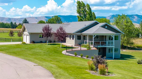39120 Lakeview LN, Polson, MT 59860