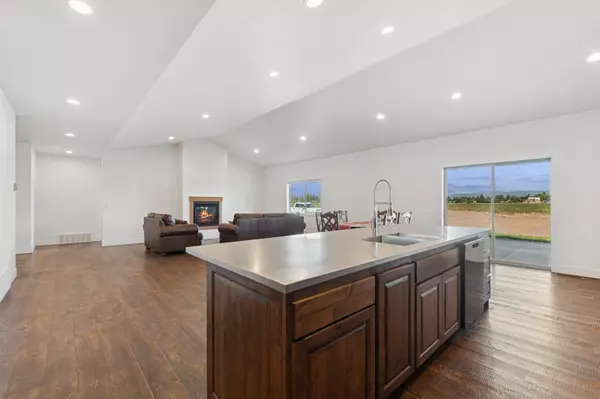 123 Shadow Mountain TRL, Kalispell, MT 59901
