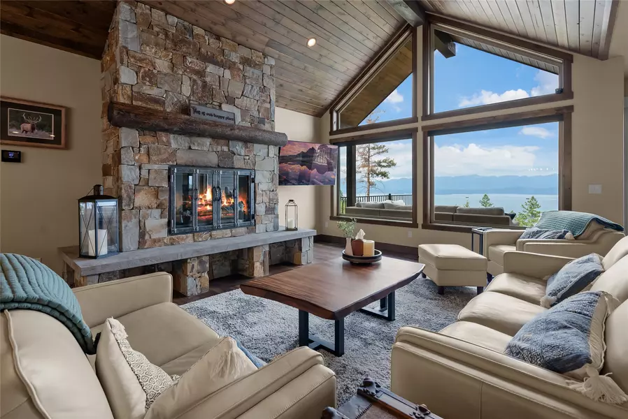 360 Ridge Line DR, Lakeside, MT 59922