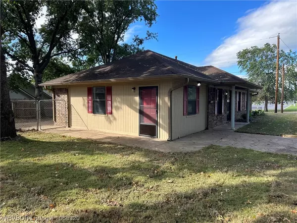 Van Buren, AR 72956,421 N 24th ST