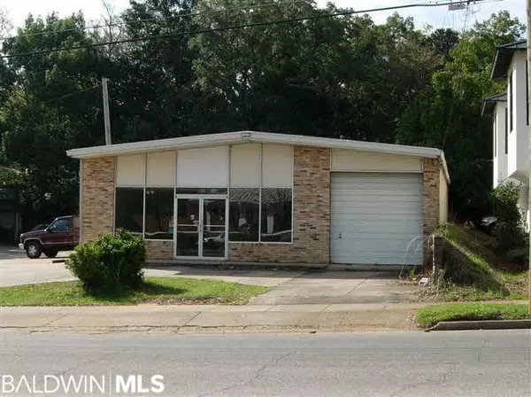 504 Fairhope Avenue, Fairhope, AL 36532