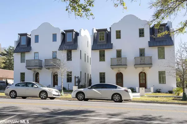 72 Fairhope Avenue #2, Fairhope, AL 36532
