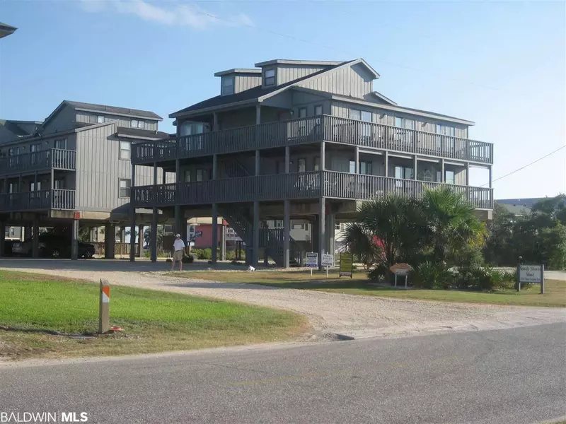 1041 W Lagoon Avenue #202, Gulf Shores, AL 36542