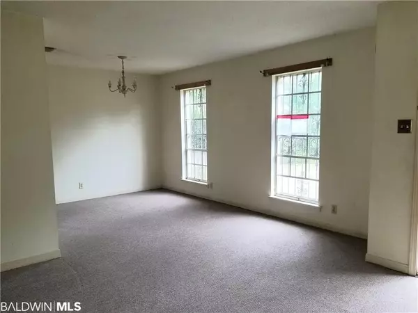 Theodore, AL 36582,6851 SanDrivea Drive