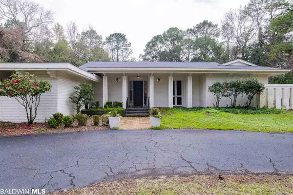 5500 Lakewood Drive, Fairhope, AL 36532