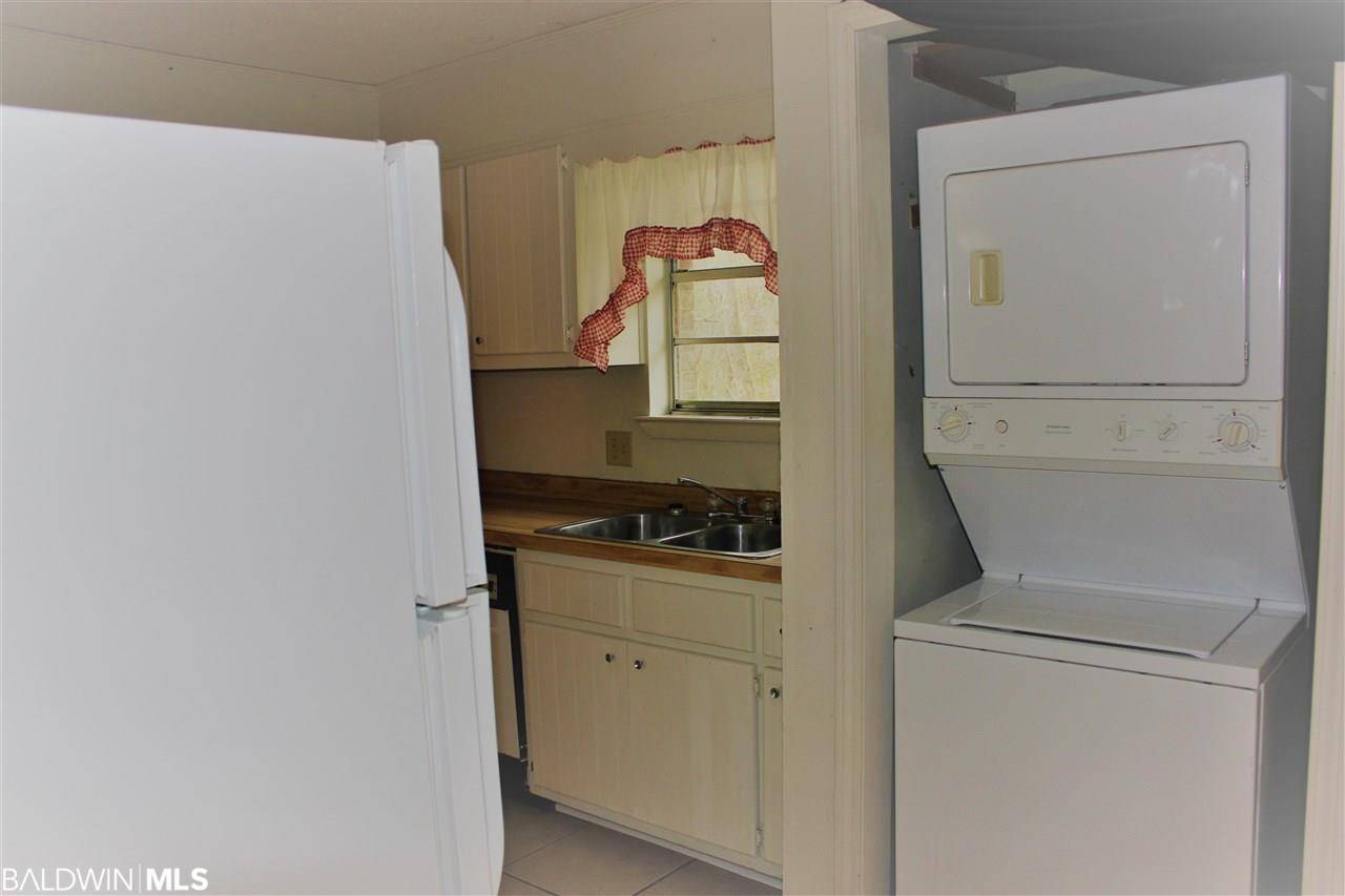 Robertsdale, AL 36567,18476 Sidney Avenue
