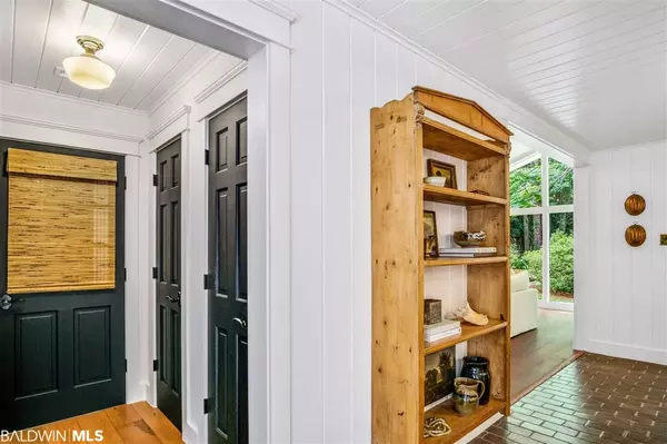 Fairhope, AL 36532,504 Evergreen Street