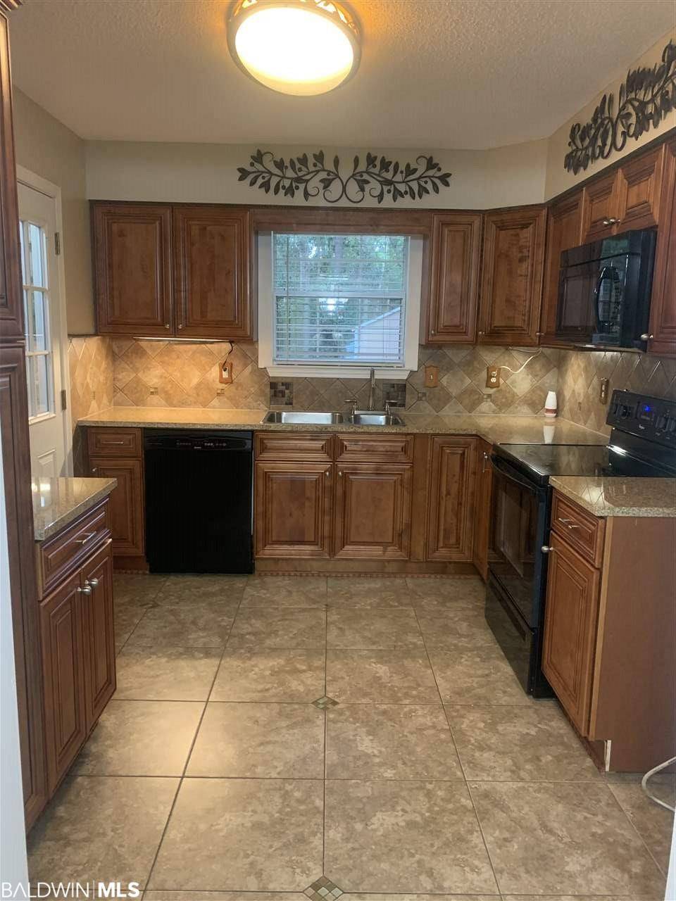 Foley, AL 36535,110 S Pecan Street