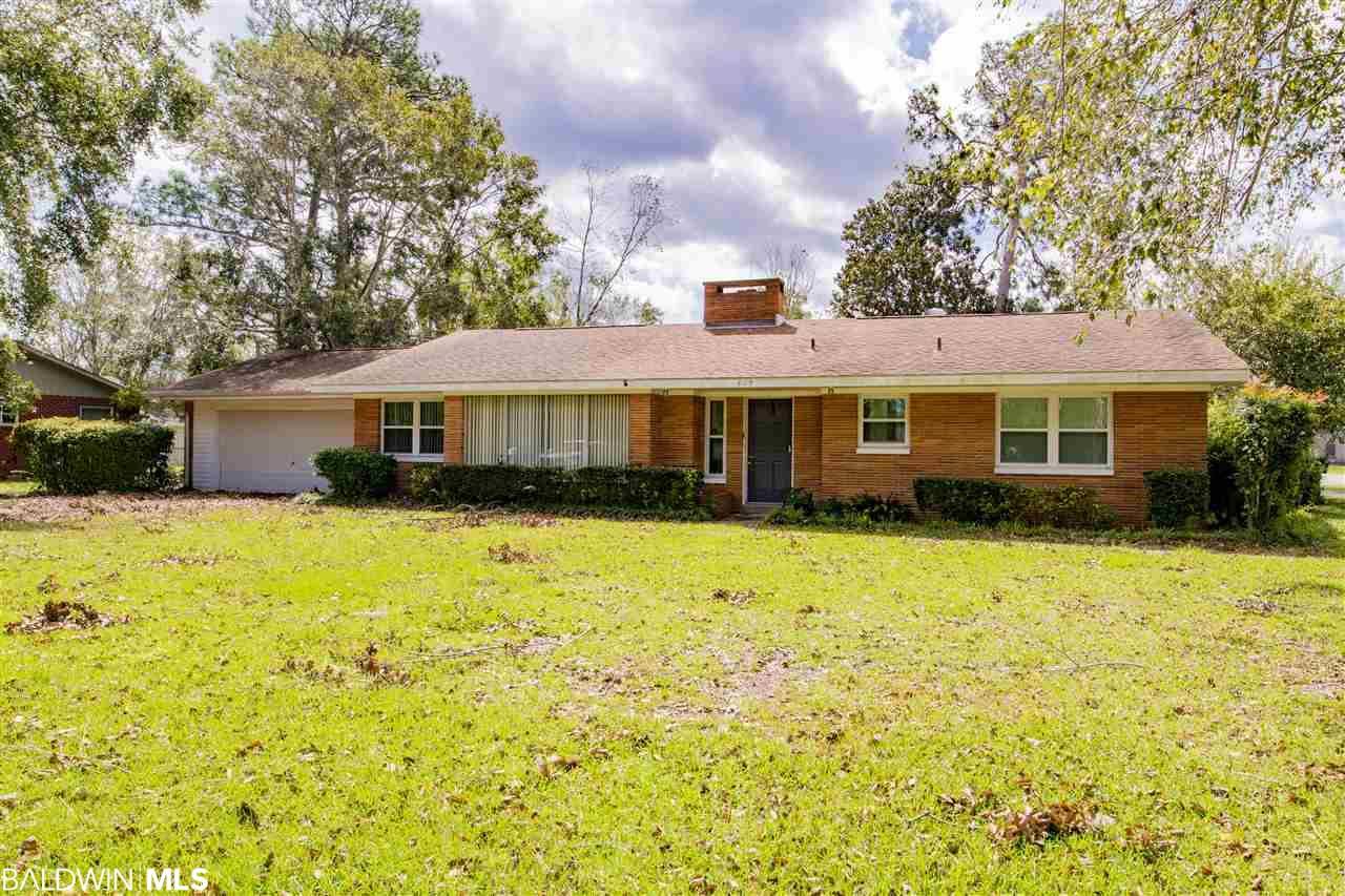 Foley, AL 36535,419 W Myrtle Avenue
