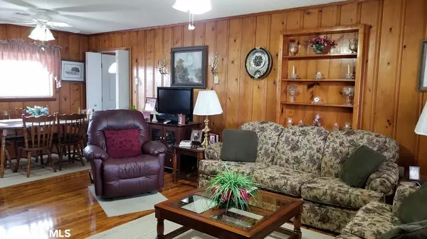 Robertsdale, AL 36567,27995 County Road 87