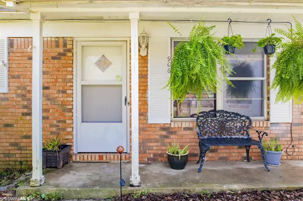 906 Colbert Avenue, Pensacola, FL 32507