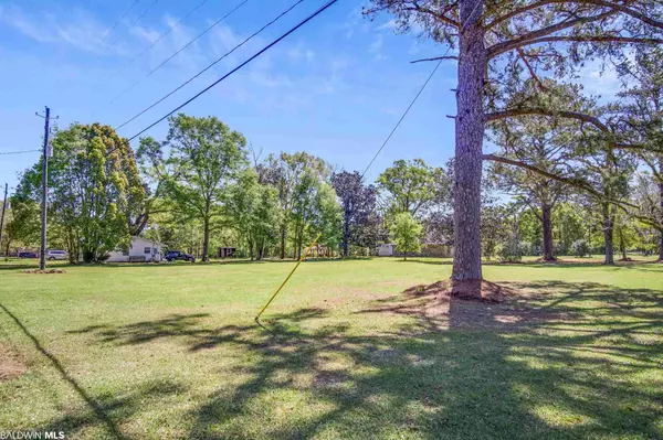 Bay Minette, AL 36507,1612 Hand Avenue