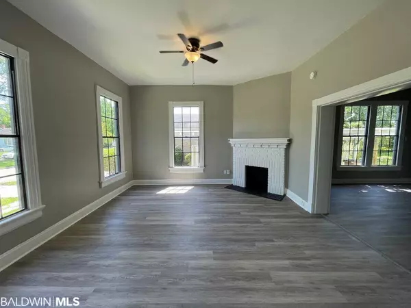 Mobile, AL 36606,1811 Lasalle Street