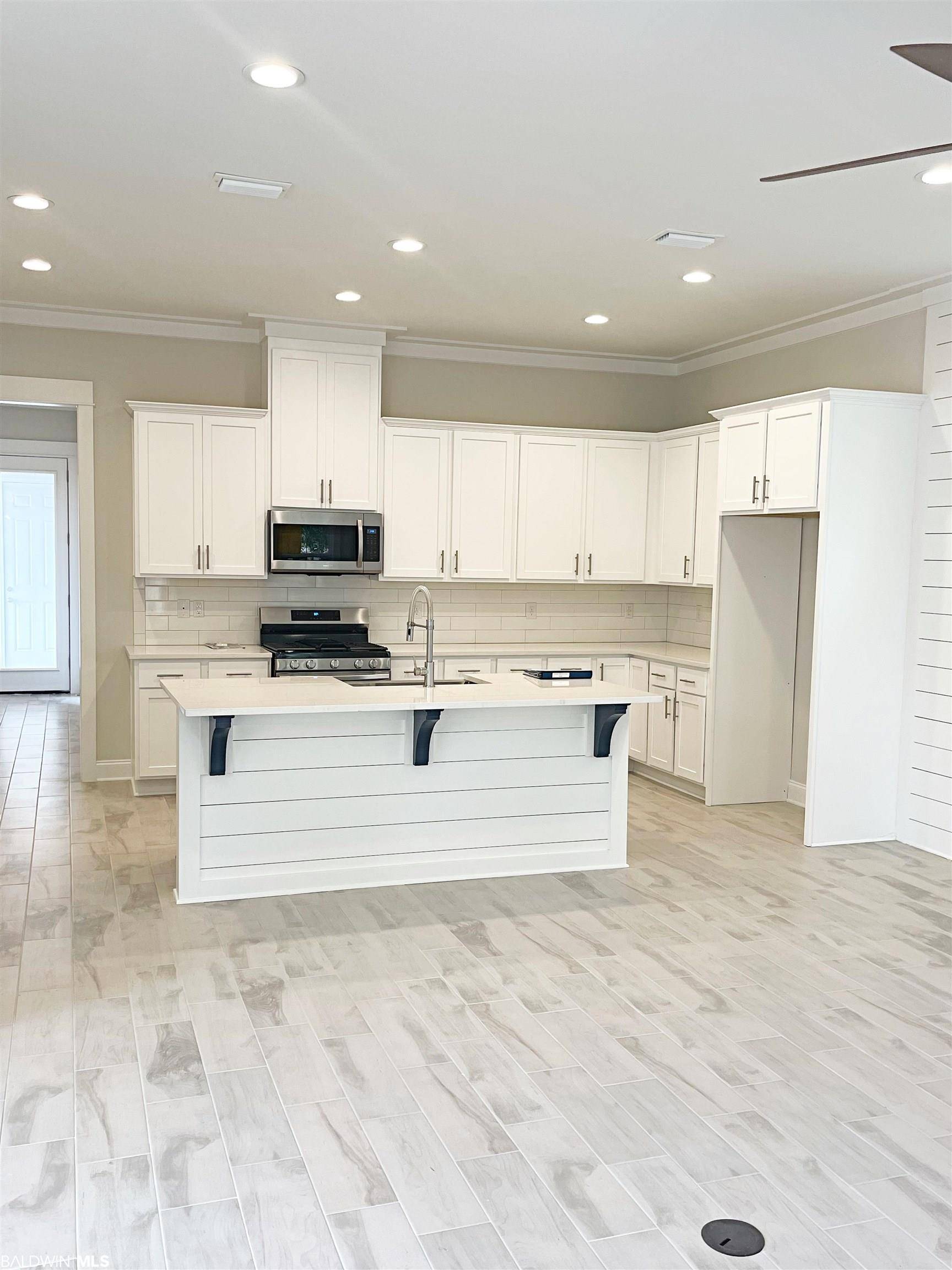Gulf Shores, AL 36542,513 Orleans Street