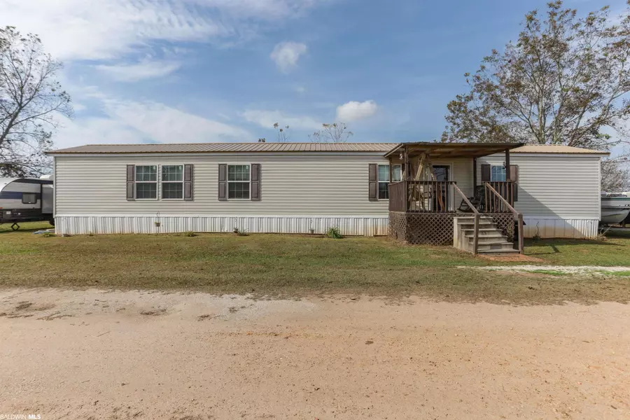 180 State Line Road, Flomaton, AL 36441