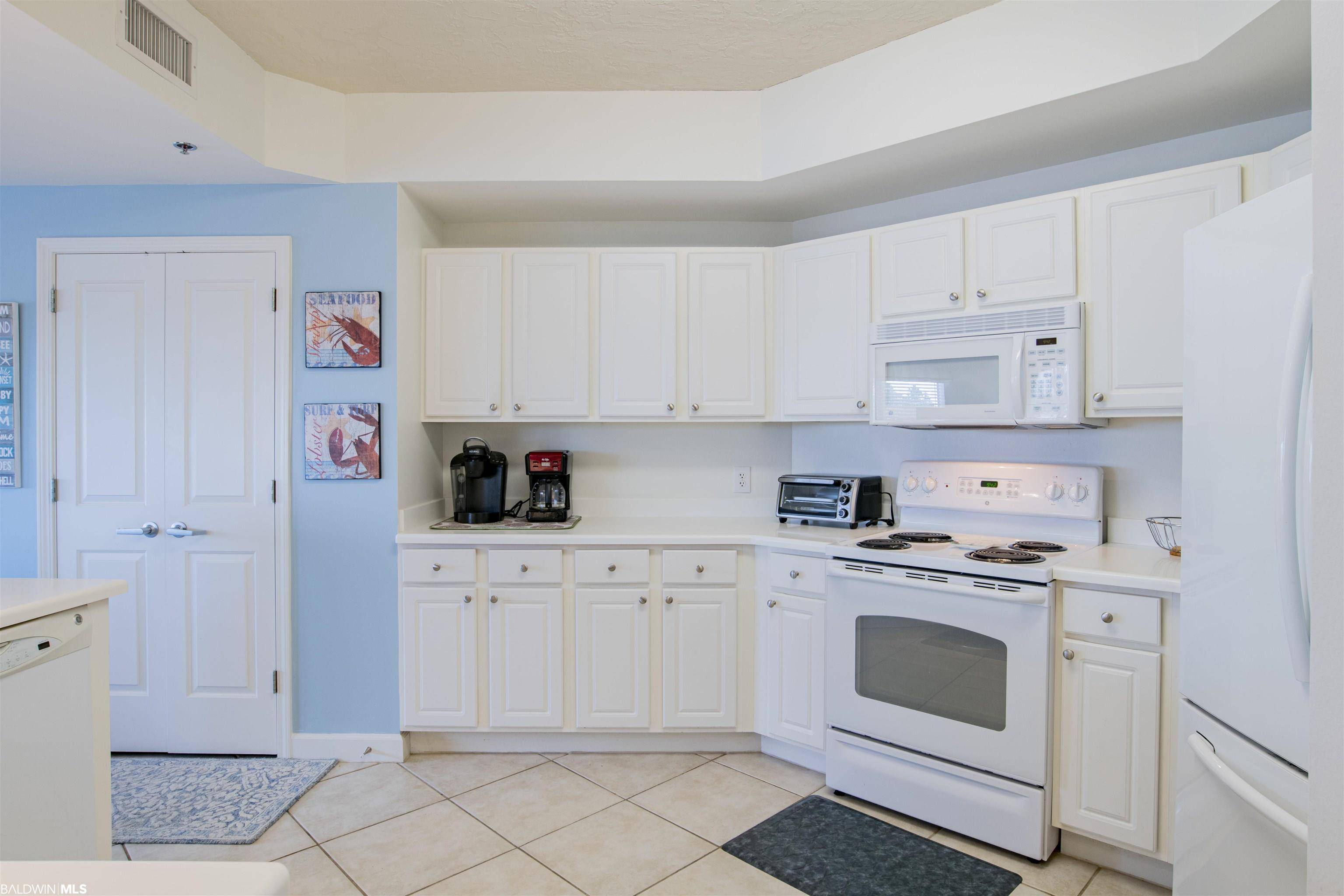 Gulf Shores, AL 36542,4297 County Road 6 #301