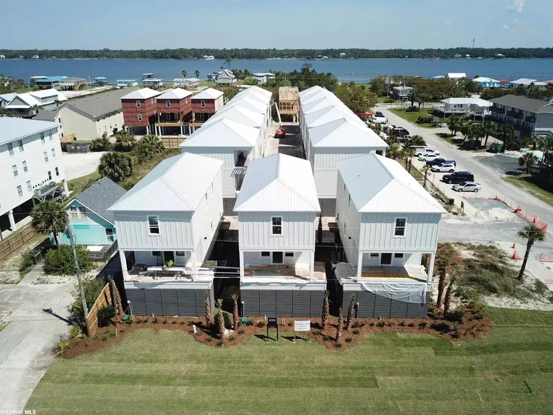 115 W 10th Street, Gulf Shores, AL 36542