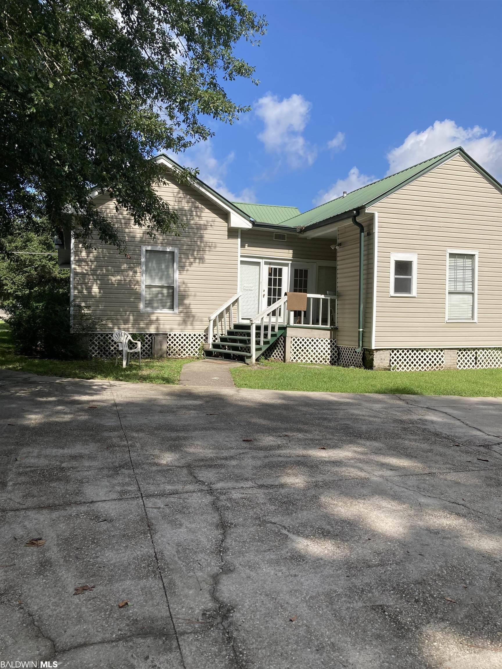Brewton, AL 35426,608 Douglas Avenue