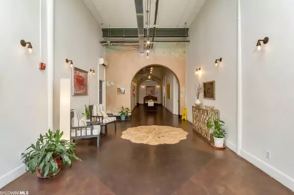 Mobile, AL 36602,412 Dauphin Street #C