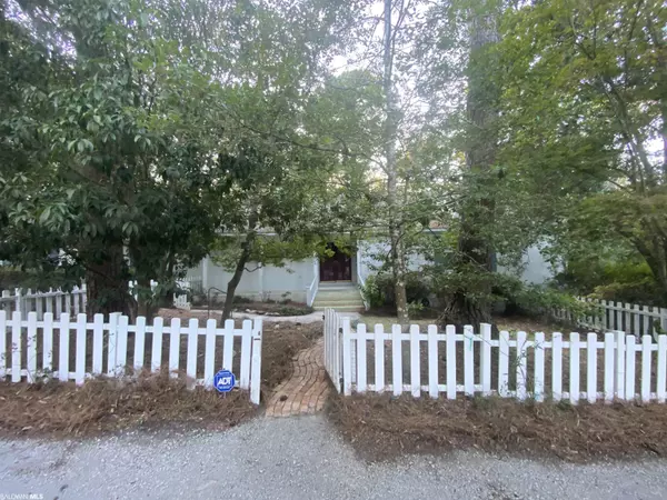 307 Blue Island Avenue, Fairhope, AL 36532