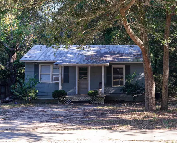 511 Volanta Avenue, Fairhope, AL 36532