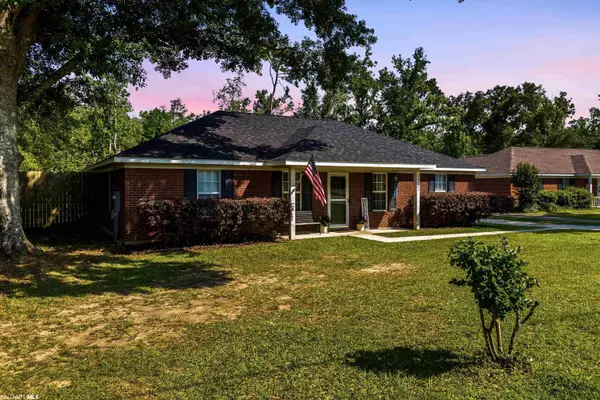 Robertsdale, AL 36567-3241,19347 Oak Hillcrest Drive