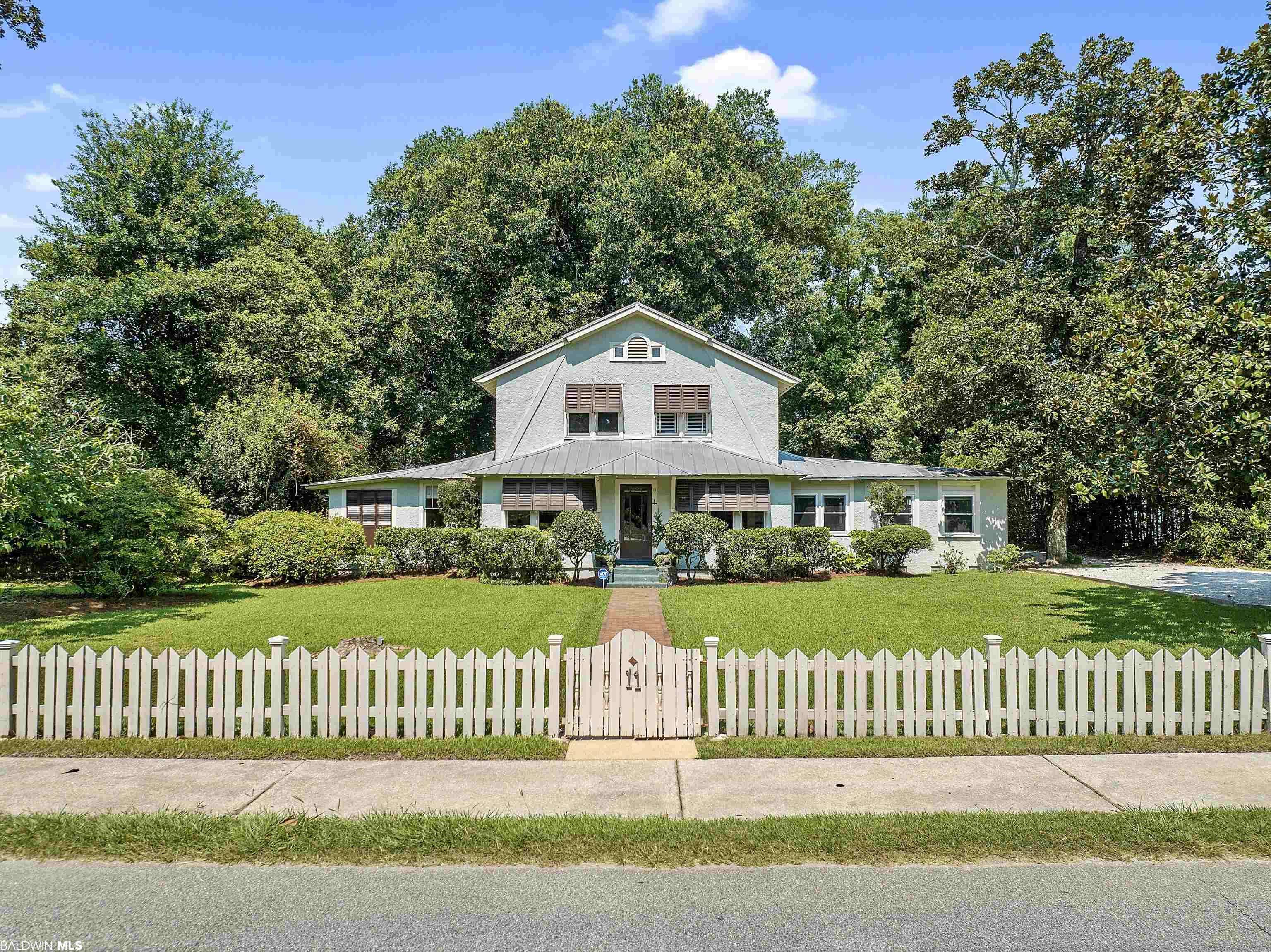 11 N Ingleside Street, Fairhope, AL 36532