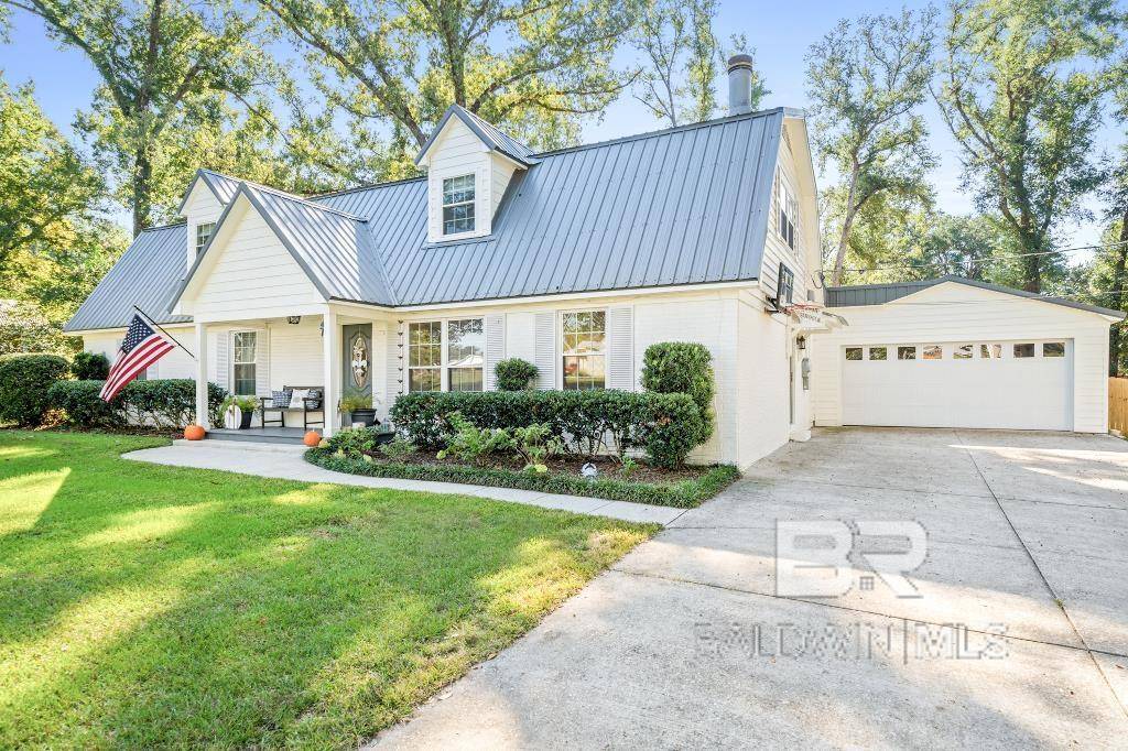 604 College Avenue,  Daphne,  AL 36526