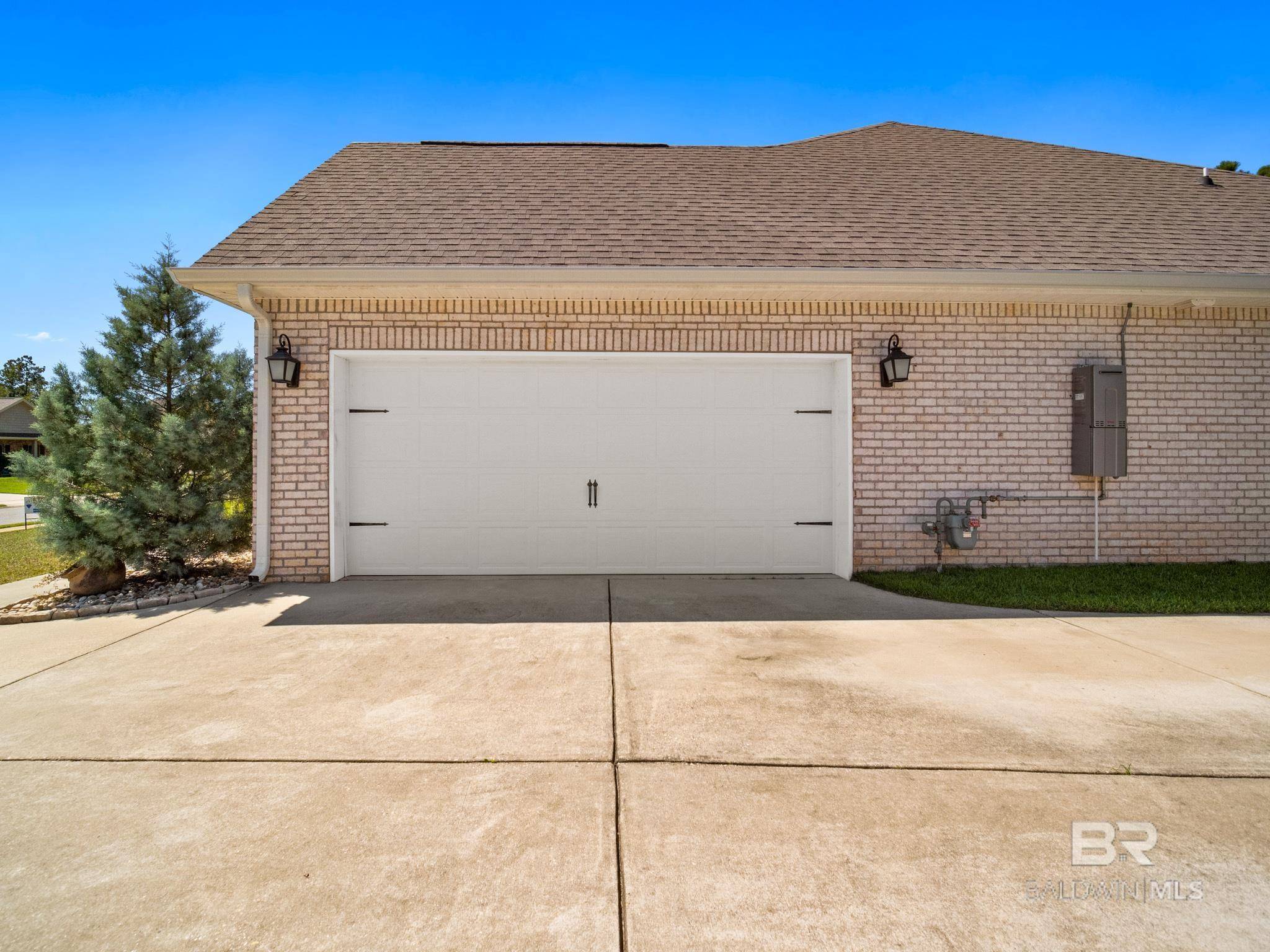 Gulf Shores, AL 36542,4260 Alton Street