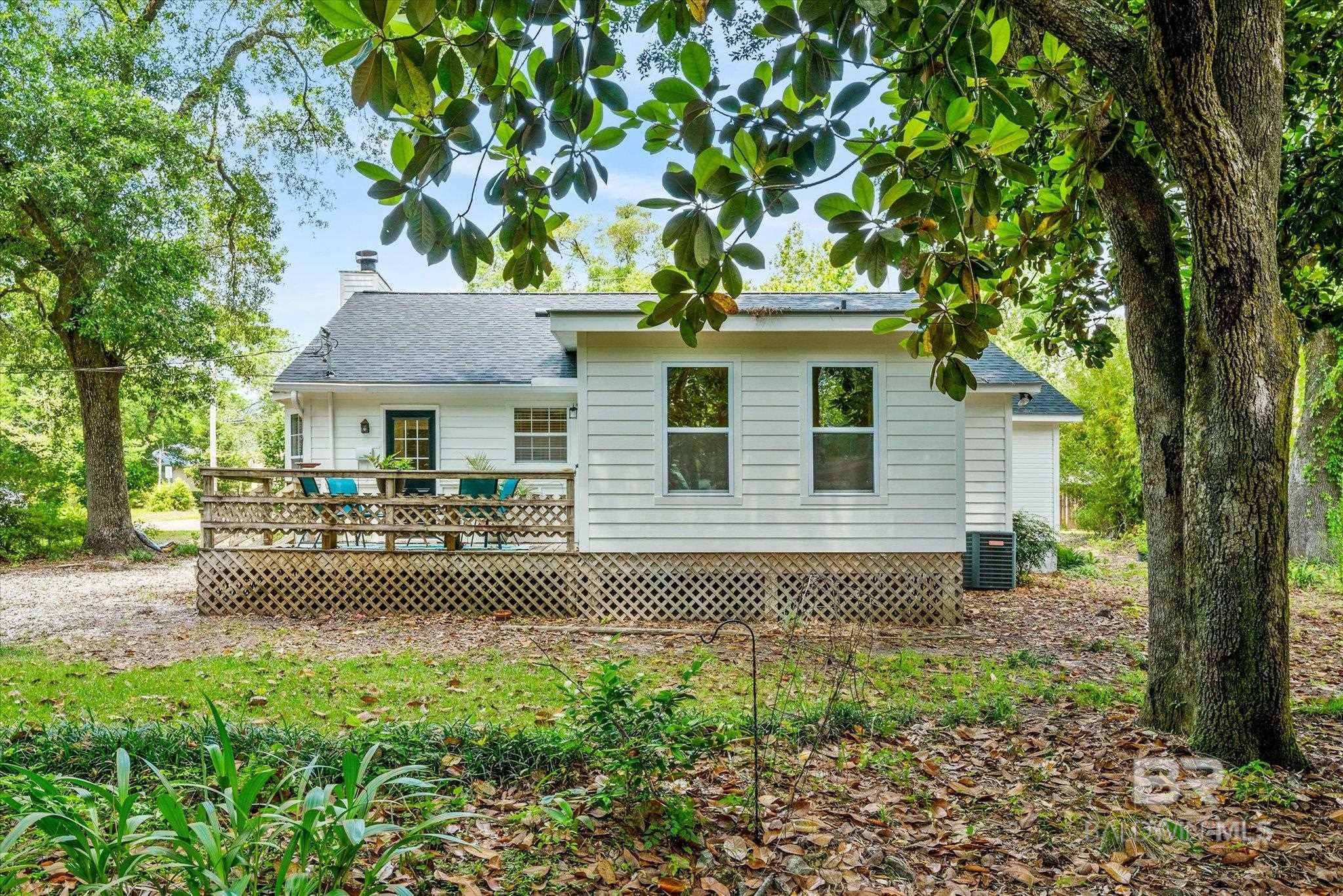 Fairhope, AL 36532,1 Azalea Court