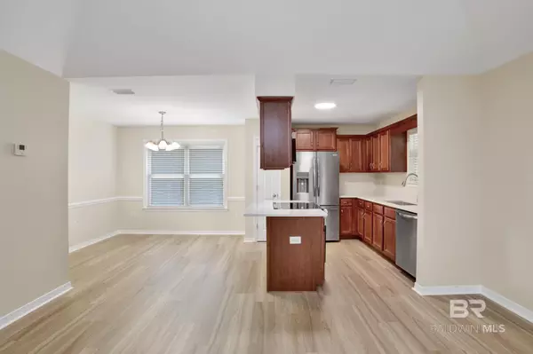 Daphne, AL 36526,7335 Franklin Square Court