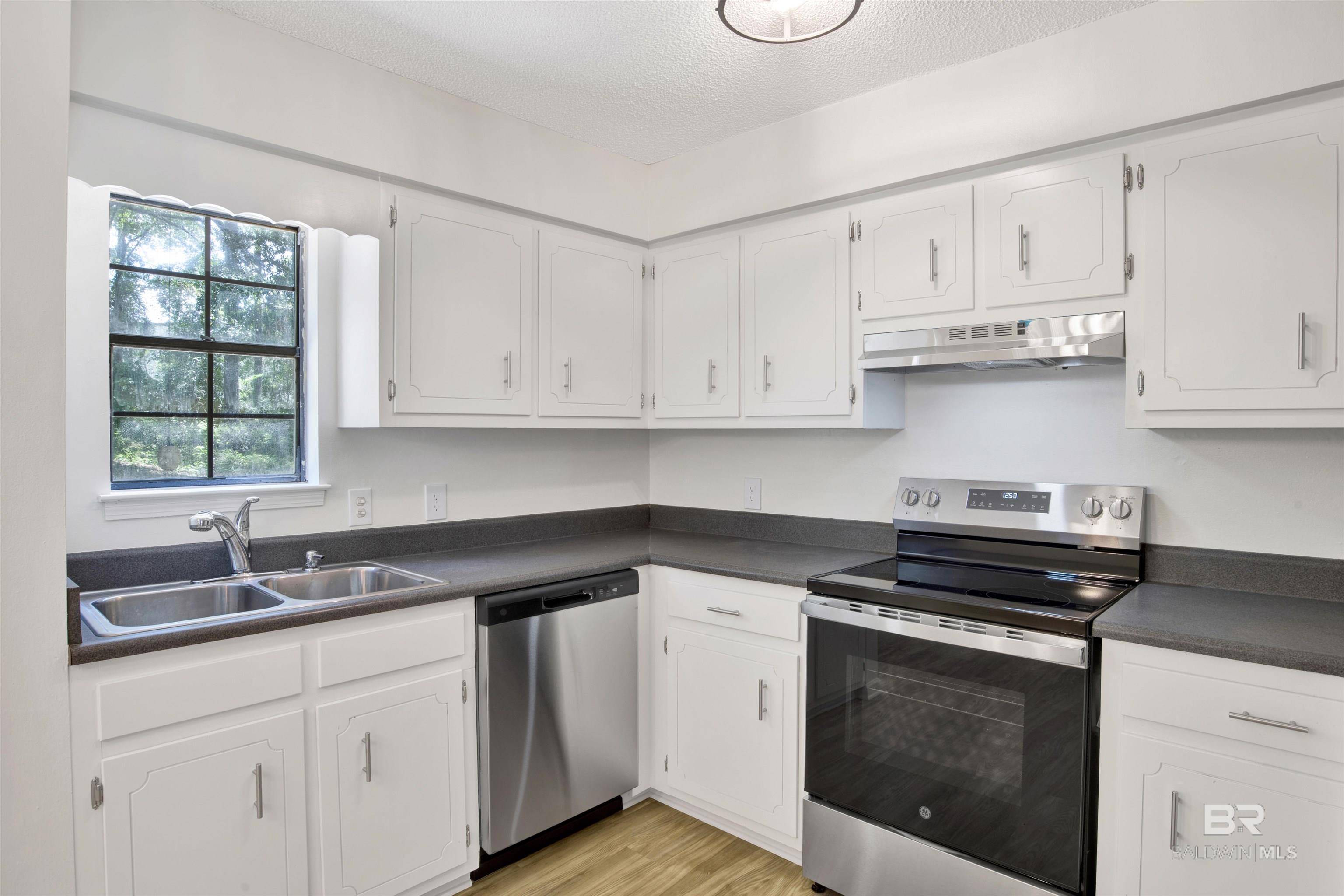 Mobile, AL 36695,871 Bonneville Drive