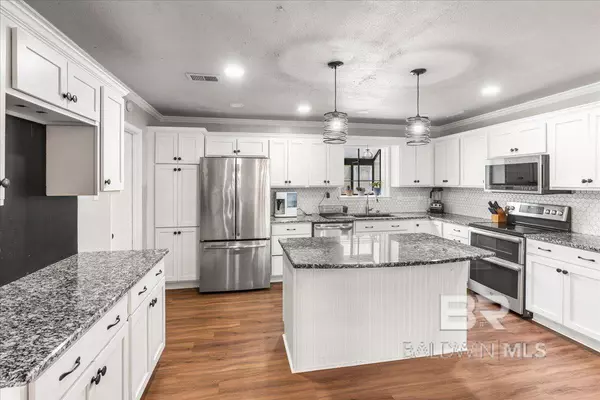 Satsuma, AL 36572,505 Barcelona Drive