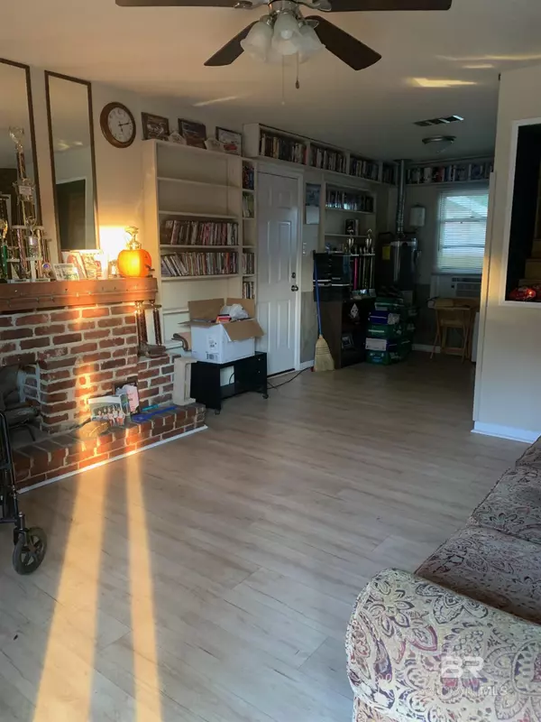 Chickasaw, AL 36611,517 Woodlore Drive