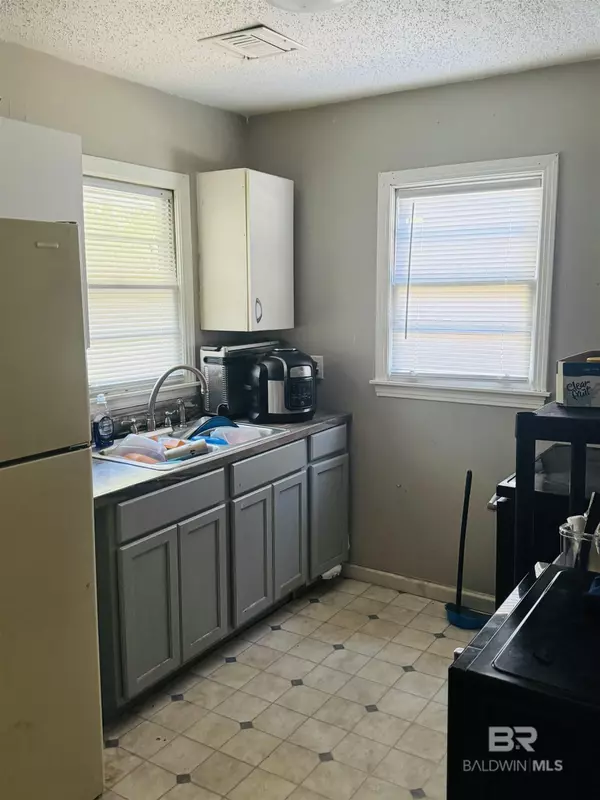 Mobile, AL 36605,1616 Gill Road