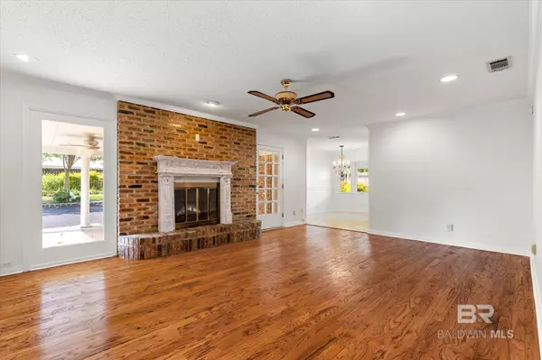 Mobile, AL 36609,5709 Delrose Drive