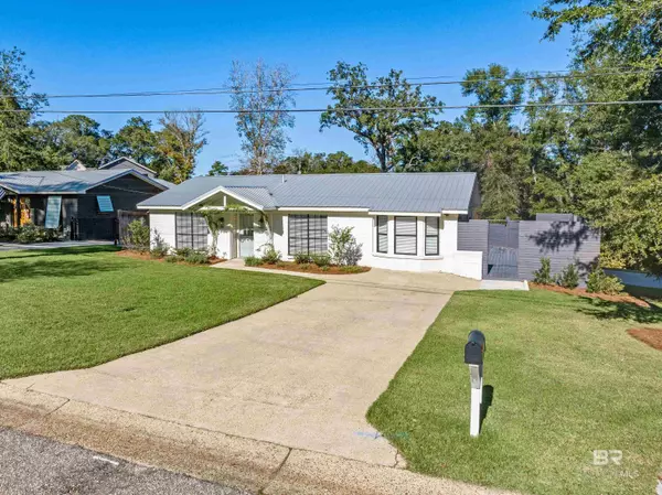 Fairhope, AL 36532,215 Tensaw Avenue