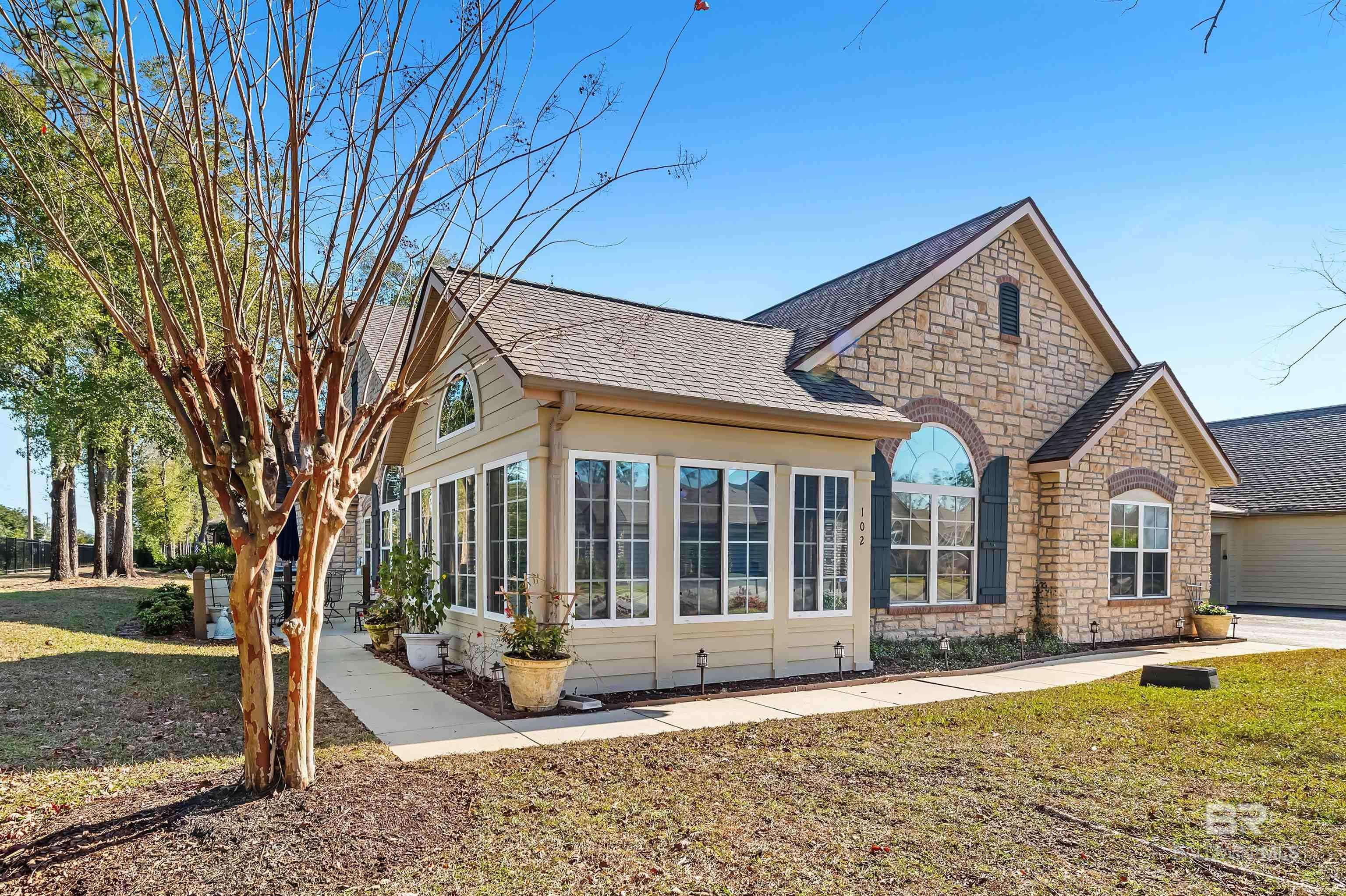 Foley, AL 36535,102 Holmes Avenue #102