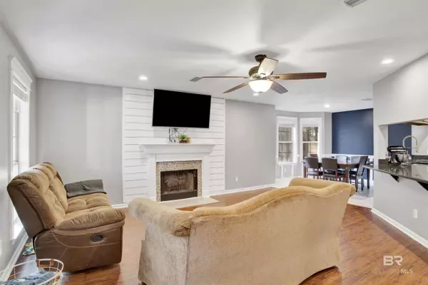 Daphne, AL 36526,104 Dunbar Loop