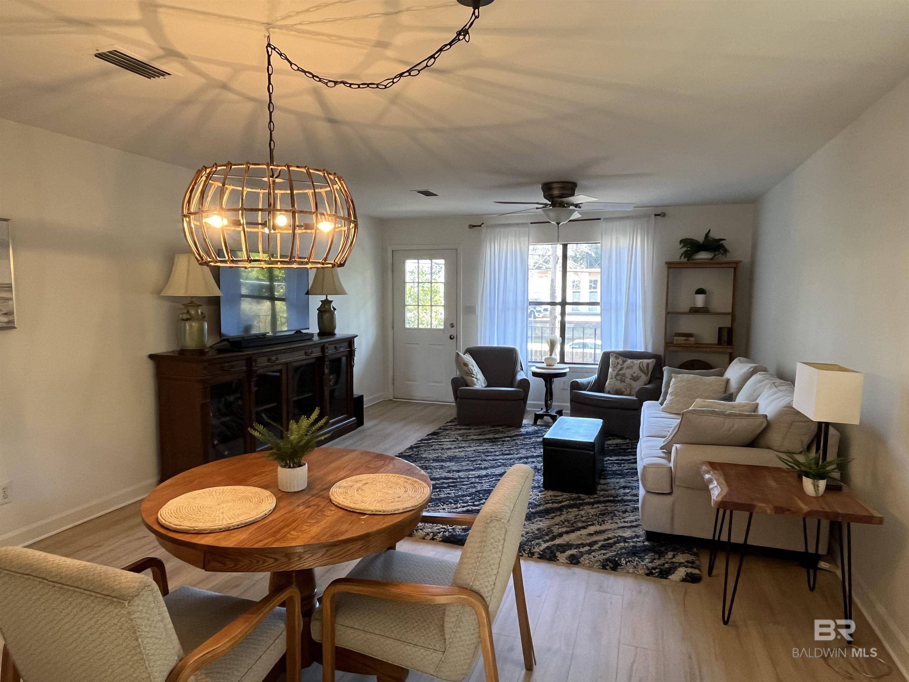 Fairhope, AL 36532,320 Volanta Avenue #B3