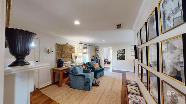 Mobile, AL 36608,1 York Place