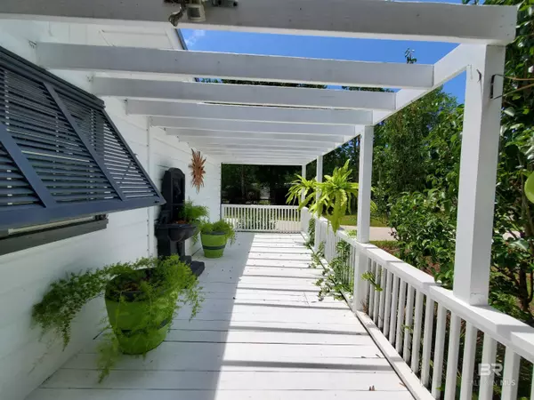 Gulf Shores, AL 36542,2368 Wallace Lane