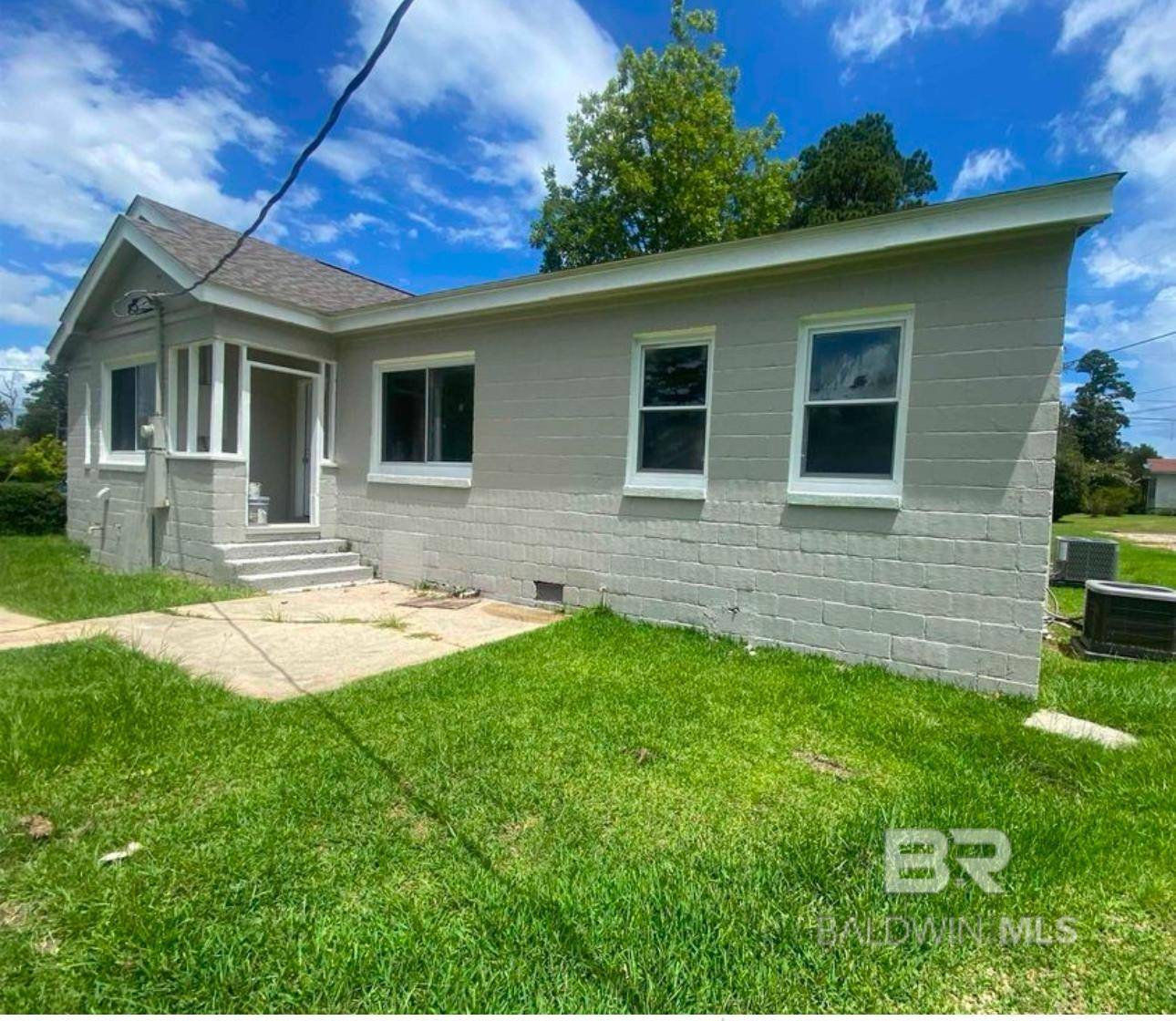 Evergreen, AL 36401,330 Bellview Avenue