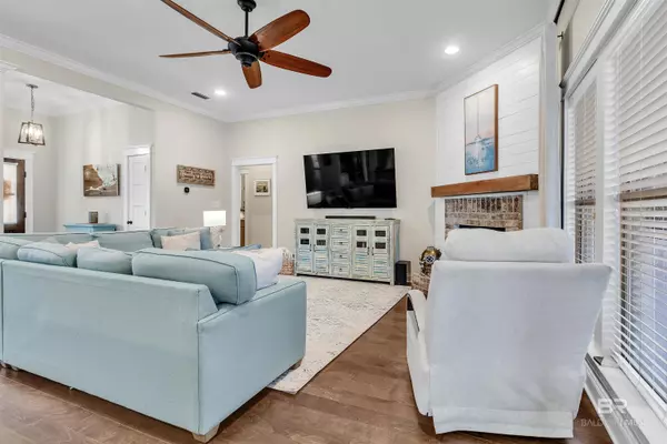 Gulf Shores, AL 36542,1904 Hogan Drive