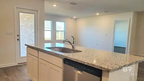Foley, AL 36535,17824 Hens Avenue