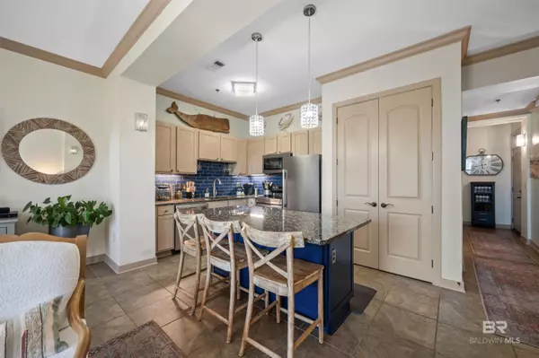 Gulf Shores, AL 36542,1430 Regency Road #B202
