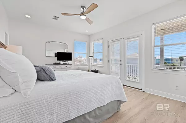 Gulf Shores, AL 36542,6084 Sawgrass Circle
